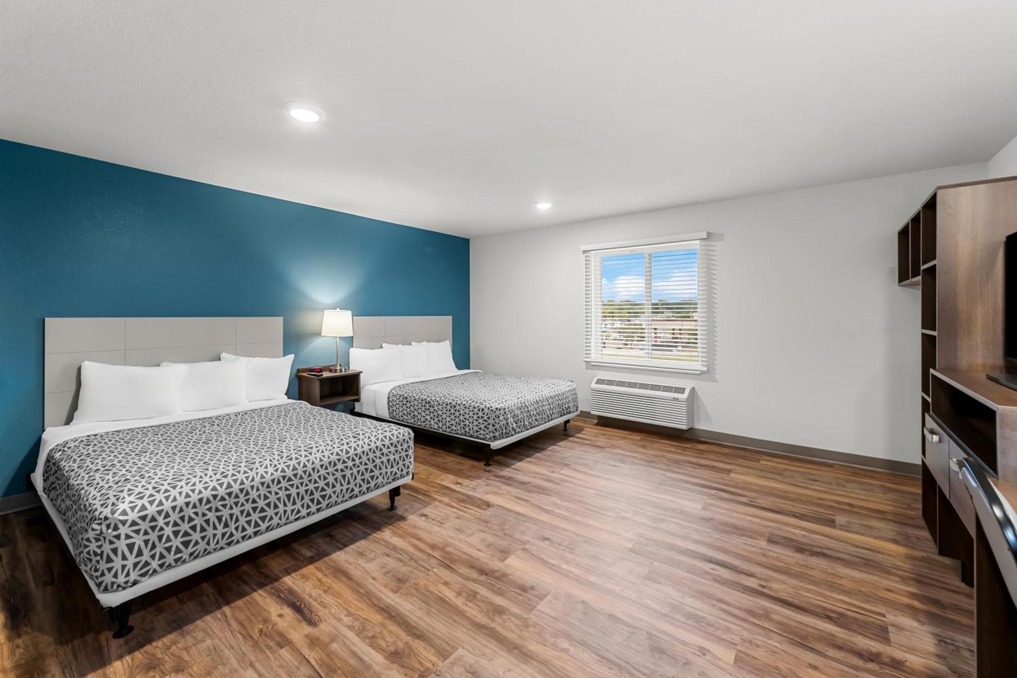 Woodspring Suites Kansas City Airport Экстерьер фото