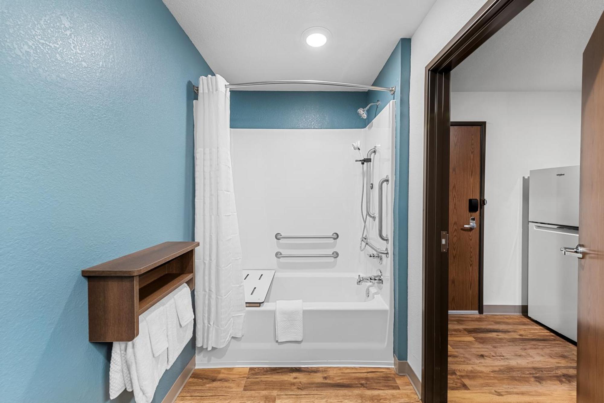 Woodspring Suites Kansas City Airport Экстерьер фото