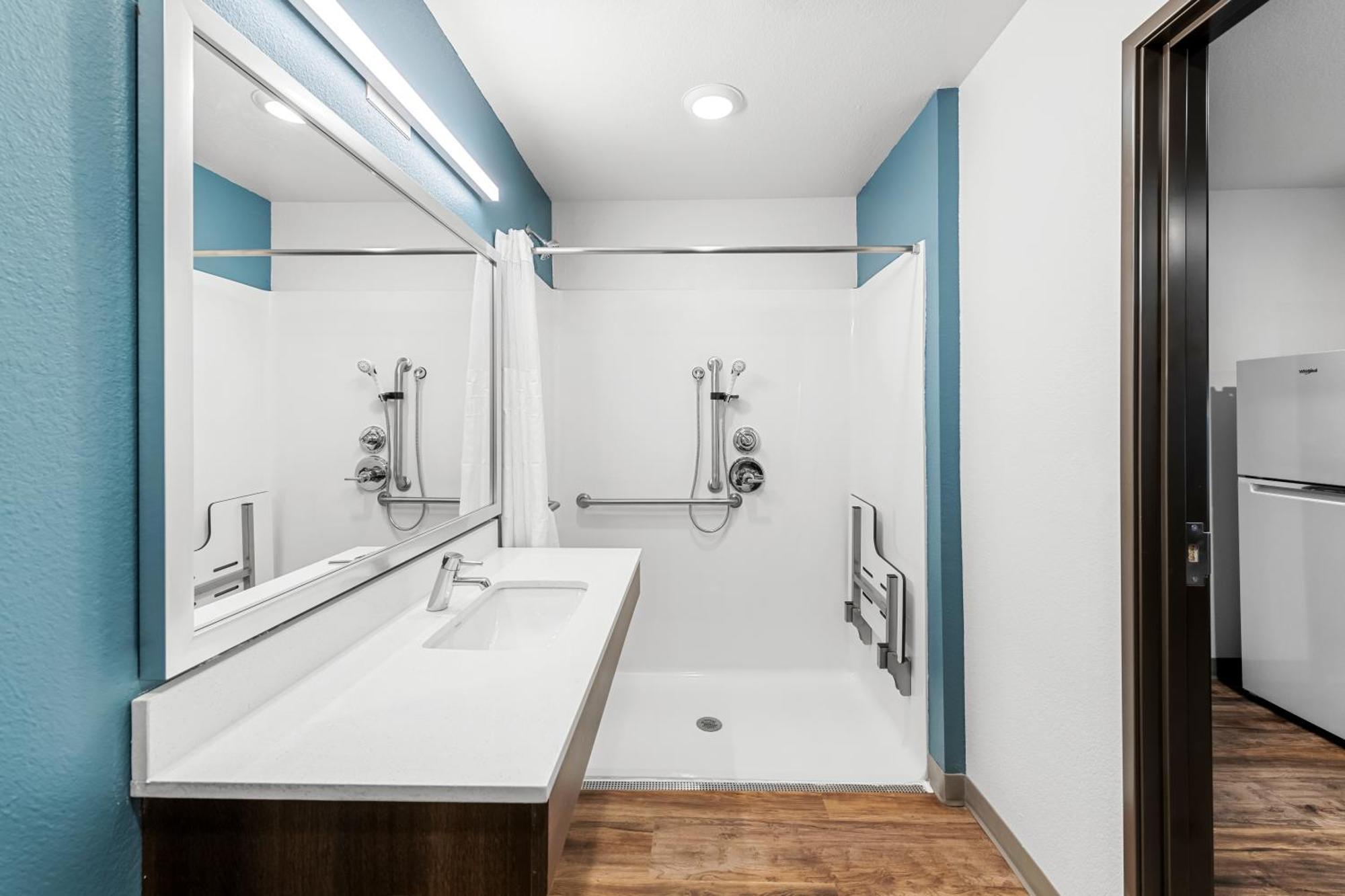 Woodspring Suites Kansas City Airport Экстерьер фото