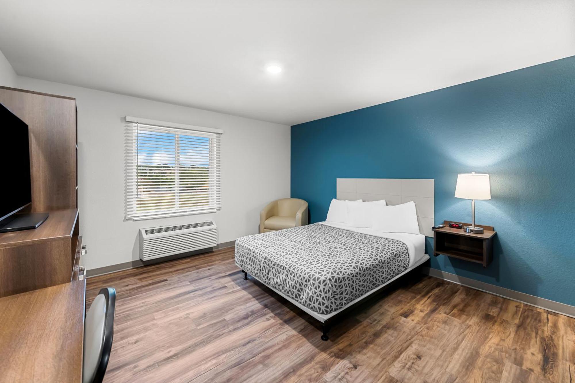 Woodspring Suites Kansas City Airport Экстерьер фото