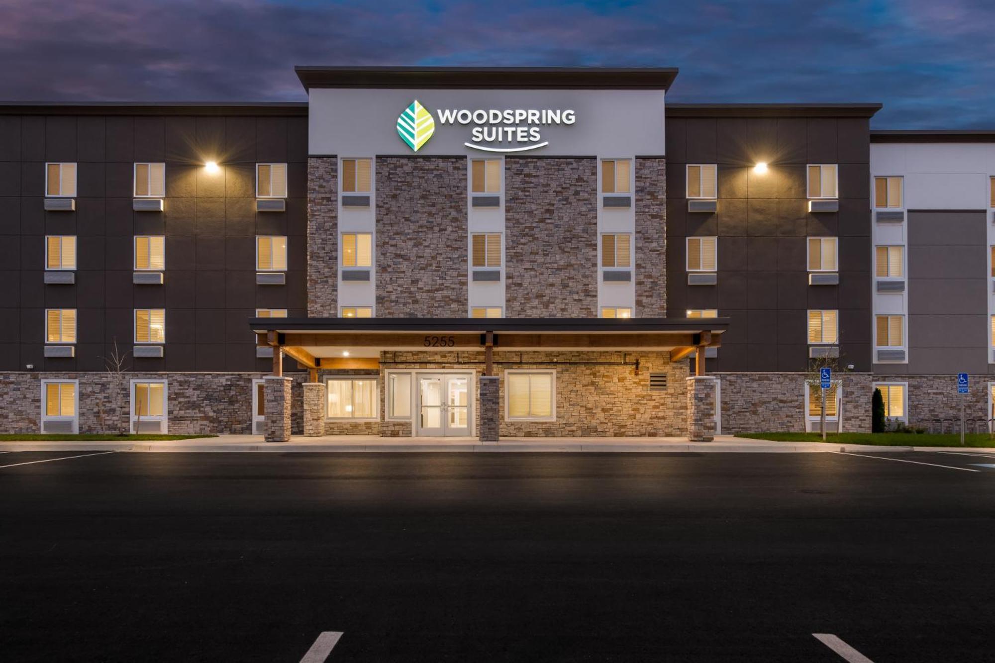 Woodspring Suites Kansas City Airport Экстерьер фото